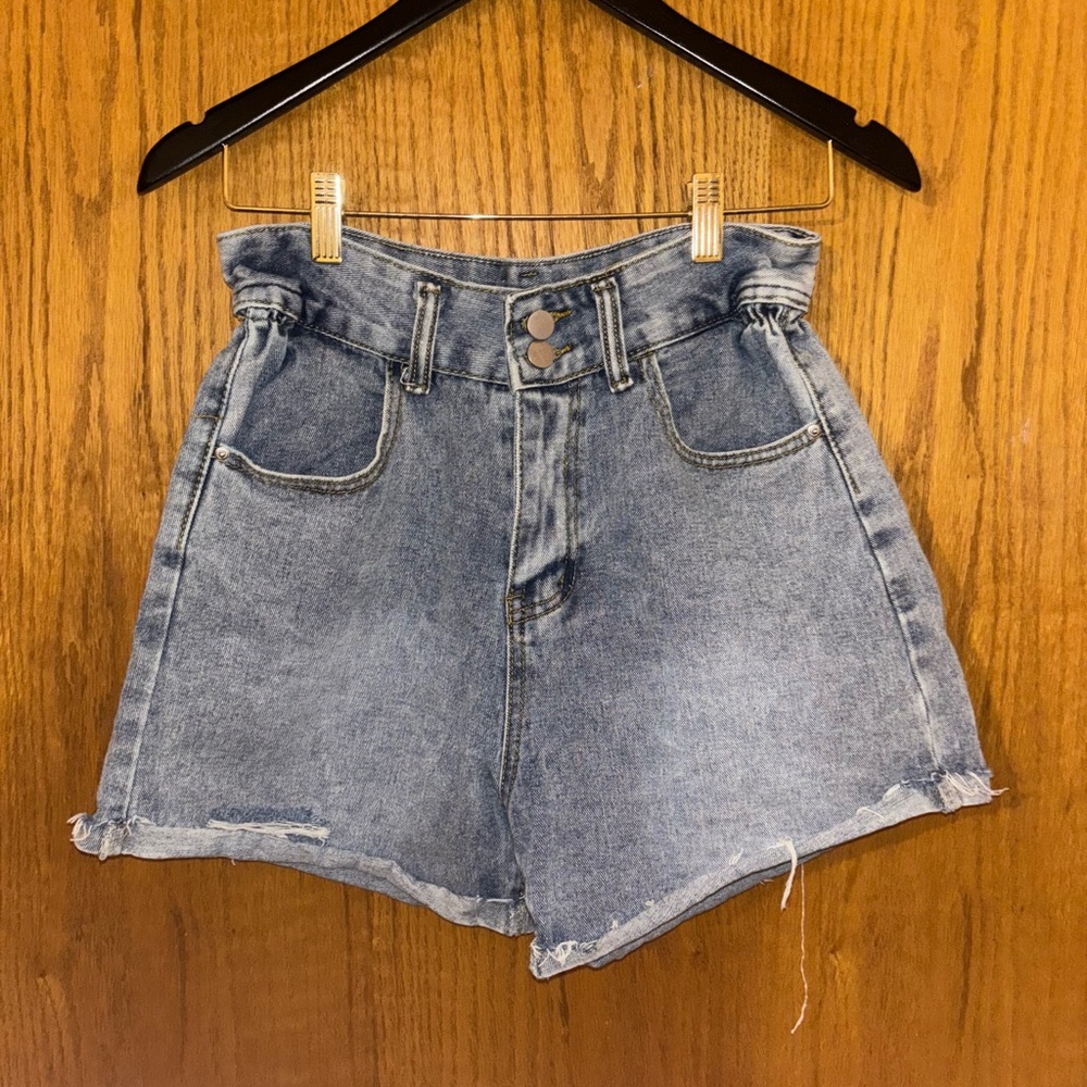 High wasted shorts